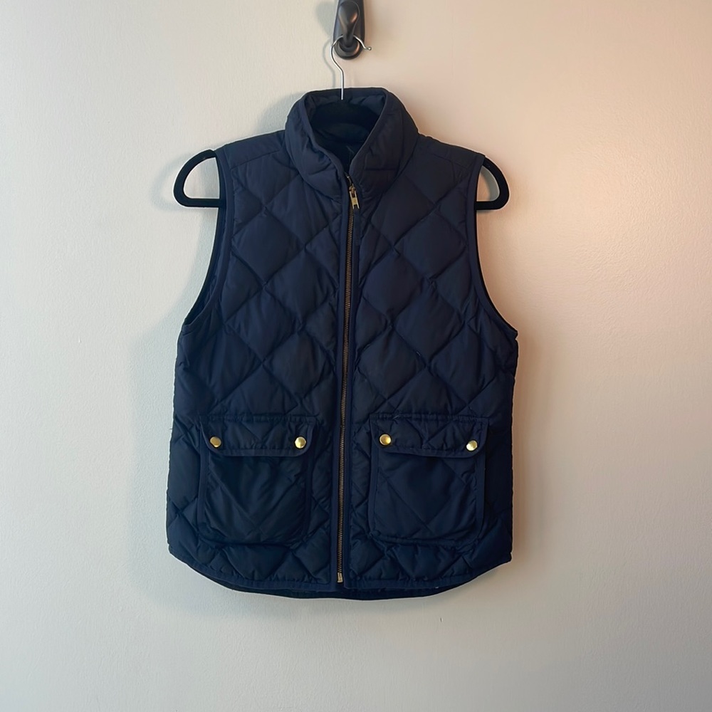 5 for $20 SALE! J. Crew quilted navy Puffer Vest